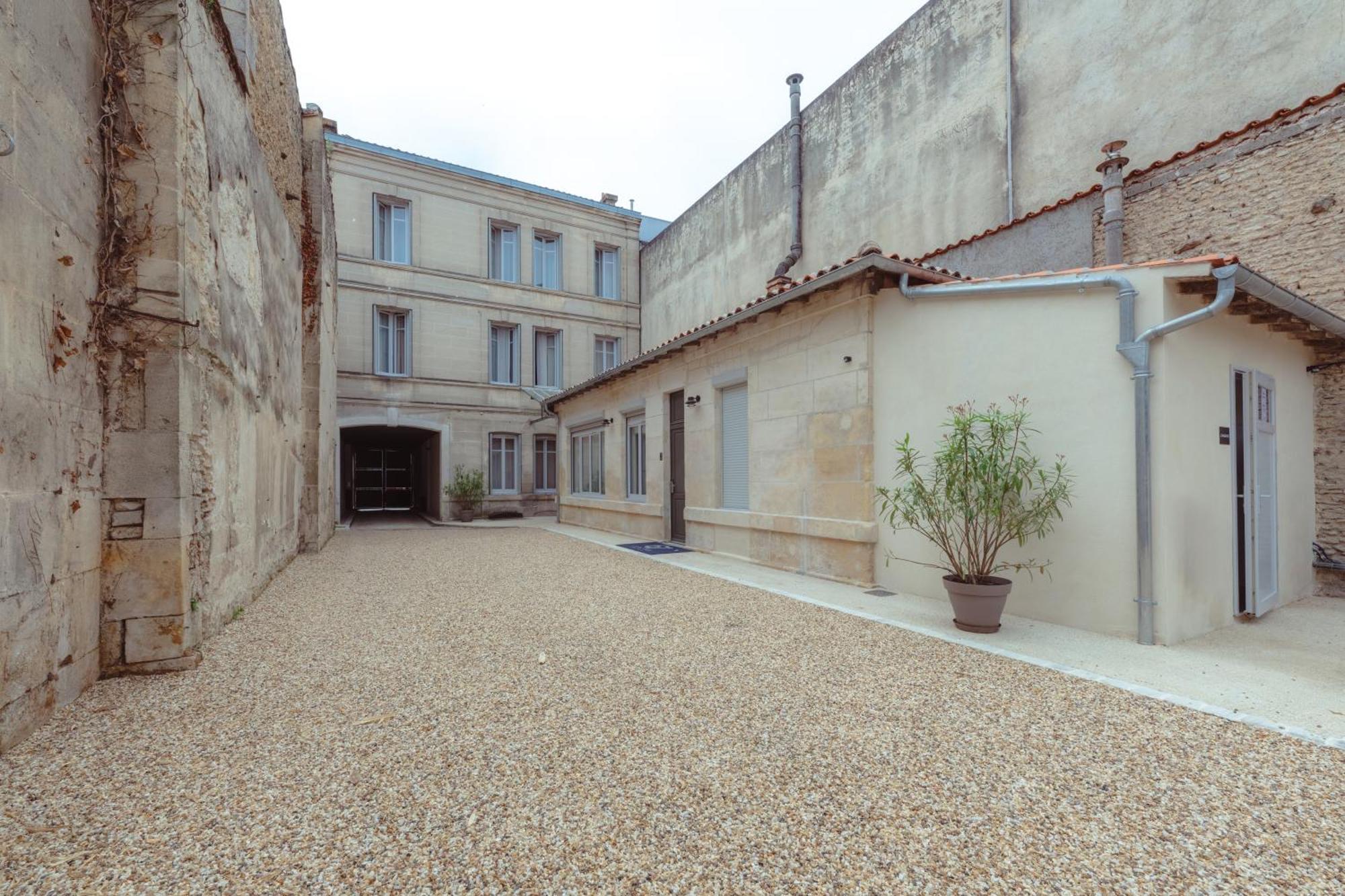 Appartamento 67 Victor Hugo Cognac Esterno foto
